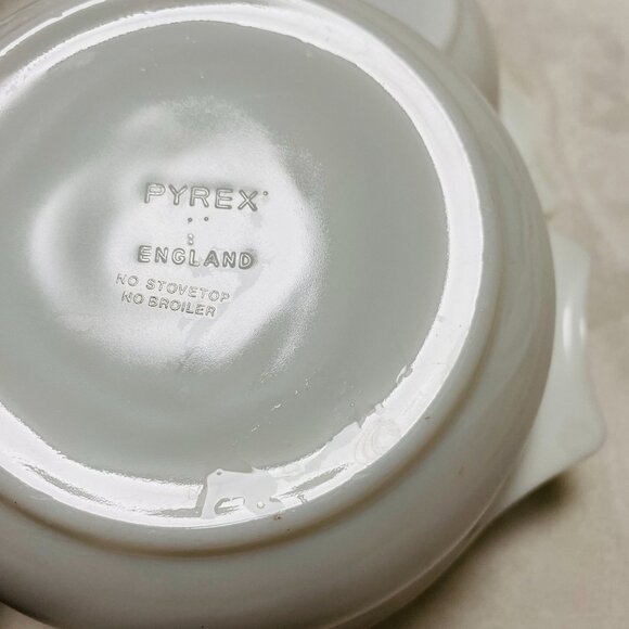 English Pyrex Blue Iris Floral Casserole Dishes 1 Qt & 1.5Qt NO LIDS - Picture 8 of 12